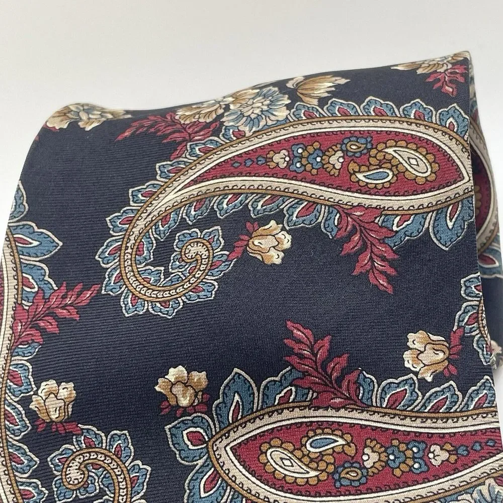 VTG Sutter and Grant Black Paisley 100% Silk Men's Neck Tie  USA Long‎ 61